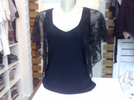 Blusa Colcci manga rendada